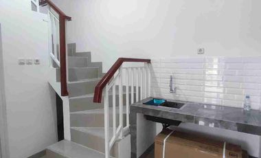 rumah murah di pusat kota Johar Baru Jakarta pusat 3 lantai under 1M