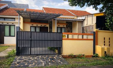 DISEWA RUMAH BULANAN BAGUS SIAP HUNI HARGA NEGO DEKAT STASIUN CILEBUT BOGOR BO179