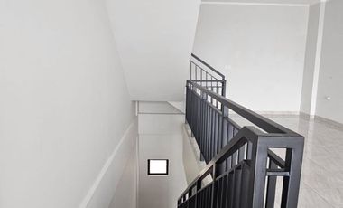 Ruko Crystal 3lt 5x15 75m Sumbek Summarecon Bekasi