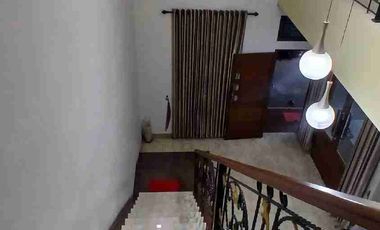 DIJUAL RUMAH HOOK 2 LANTAI JATIBENING DEKAT LRT JATIWARINGIN SELANGKAH KE JAKARTA