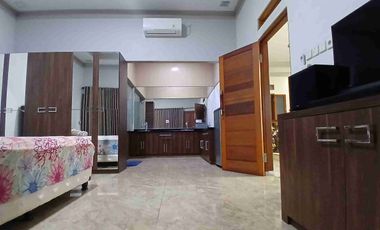 DIJUAL RUMAH HOOK 2 LANTAI JATIBENING DEKAT LRT JATIWARINGIN SELANGKAH KE JAKARTA