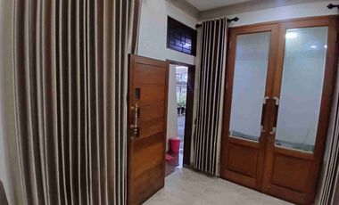 DIJUAL RUMAH HOOK 2 LANTAI JATIBENING DEKAT LRT JATIWARINGIN SELANGKAH KE JAKARTA