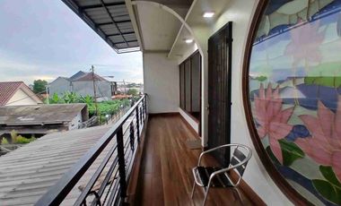 DIJUAL RUMAH HOOK 2 LANTAI JATIBENING DEKAT LRT JATIWARINGIN SELANGKAH KE JAKARTA