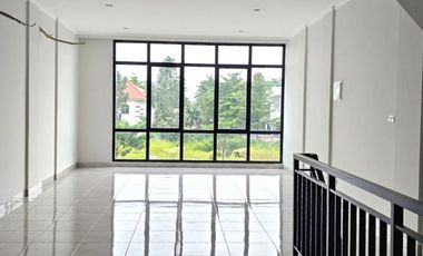 Ruko Crystal 3lt type 5x5 75m Summarecon Bekasi