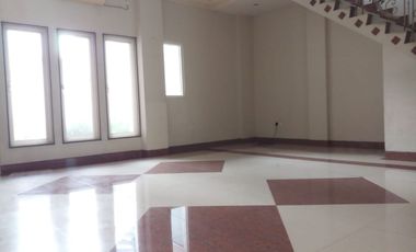 Dijual Rumah Manyar Rejo