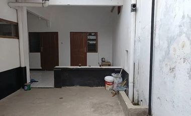 MURAH*DISEWAKAN RUMAH LUAS LOKASI STRATEGIS DI SAYAP JALAN JAKARTA KOTA BANDUNG