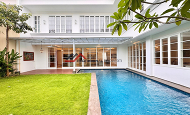 Luxurious Brand New House Full Furnished Desain American Classic at Kemang, Jakarta Selatan