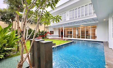 Luxurious Brand New House Full Furnished Desain American Classic at Kemang, Jakarta Selatan