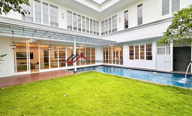 Luxurious Brand New House Full Furnished Desain American Classic at Kemang, Jakarta Selatan