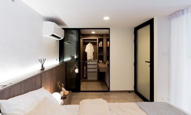 Rare Duplex SoHo Ratchada – High-Floor Unit Near MRT Huai Khwang 48 sq.m. 2 bed  20th floor with an Fully built-in with premium materials !!