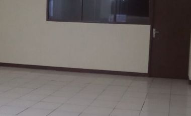 Dijual & Disewakan 3 Ruko Gandeng  di Jalan Raya Serpong!!