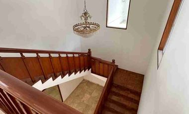 RUMAH MEWAH DIJUAL DI KOMPLEK PERMATA HIJAU PRIVATE POOL