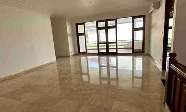 RUMAH MEWAH DIJUAL DI KOMPLEK PERMATA HIJAU PRIVATE POOL