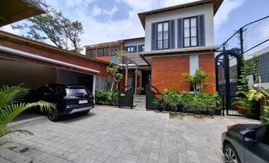 Villa Furnished Nyaman & Siap Huni di Jl. Harjobinangun