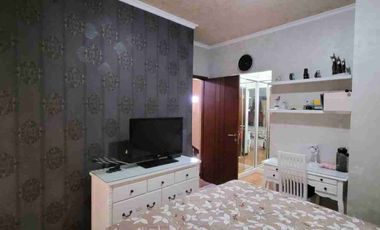 Townhouse Mewah 2 Lantai – Garden Mansion
Pakuwon Indah, Surabaya Barat