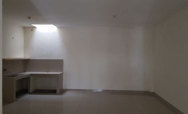 Disewakan rumah 2 lantai dengan akses yang mudah di casajardine