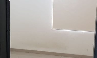 Disewakan rumah 2 lantai dengan akses yang mudah di casajardine