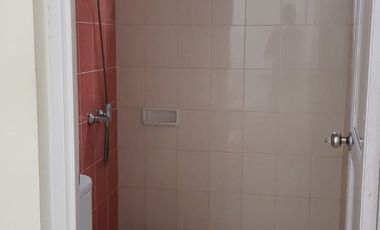 Disewakan rumah 2 lantai dengan akses yang mudah di casajardine