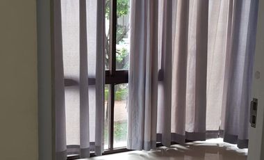 Disewakan rumah 2 lantai dengan akses yang mudah di casajardine