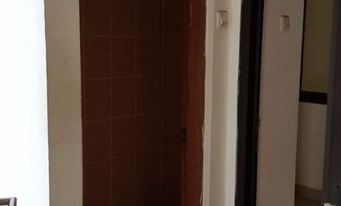 Disewakan rumah 2 lantai dengan akses yang mudah di casajardine