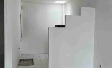 RUMAH  NEMPEL BSD CITY, SEBELAH WALIKOTA TANGERANG SELATAN