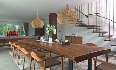 Dijual Villa Mewah Suasana Sejuk View Indah di Dago Bandung