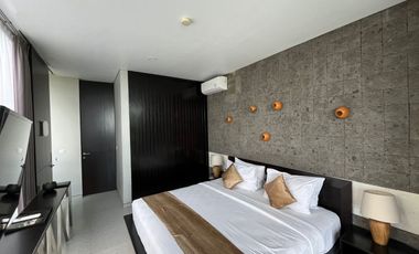 Dijual dengan private pool & fully furnished 𝗩𝗜𝗟𝗟𝗔𝗧𝗘𝗟 𝗧𝗪𝗢 𝗕𝗘𝗗𝗥𝗢𝗢𝗠 𝗣𝗘𝗖𝗔𝗧𝗨