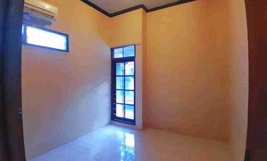 rumah strategis tepi jalan area bisnis dekat Lottemart Solo