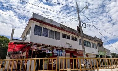 🔥 Oportunidad Única en la Entrada de Teoloyucan | Casa Completa + 3 Locales Comerciales Frente a Iglesia 🔥 $2,500,000