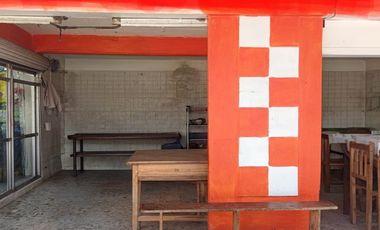 🔥 Oportunidad Única en la Entrada de Teoloyucan | Casa Completa + 3 Locales Comerciales Frente a Iglesia 🔥 $2,500,000