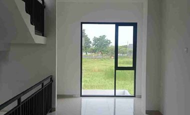 Disewakan Ruko Baru Gress 3 Lantai di Florencia Regency Sidoarjo