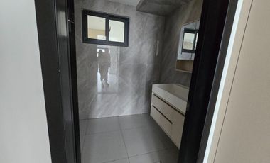 FOR RENT: 3 Bedroom 135sqm Unfurnished Condo Unit in Malate Manila - Aspire