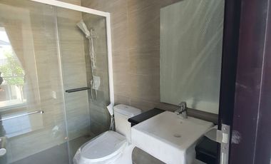 4 BEDROOM HOUSE FOR SALE PIK2. CHEAP!