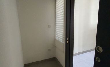 4 BEDROOM HOUSE FOR SALE PIK2. CHEAP!