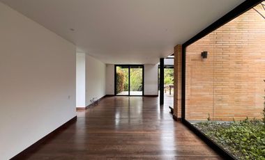 Casa en Arriendo en Alto de Palmas Envigado, Antioquia