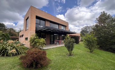 Casa en Arriendo en Alto de Palmas Envigado, Antioquia