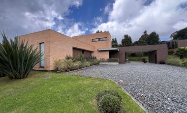 Casa en Arriendo en Alto de Palmas Envigado, Antioquia