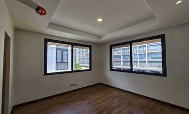 McKinley West Village for LEASE and SALE