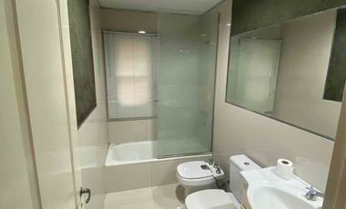 Casa 4 amb amplios patios y terraza.