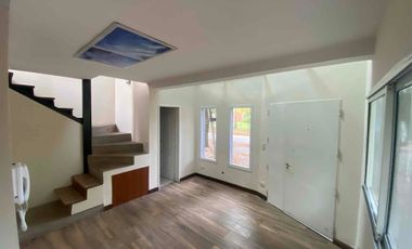 Casa 4 amb amplios patios y terraza.