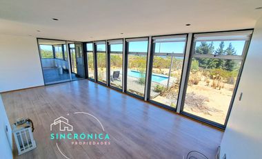 SE ARRIENDA HERMOSA PARCELA CON VISTA AL MAR Y PISCINA  EN LOMAS DE SAN GERONIMO, ALGARRONO