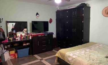 casa en venta por el Centinela