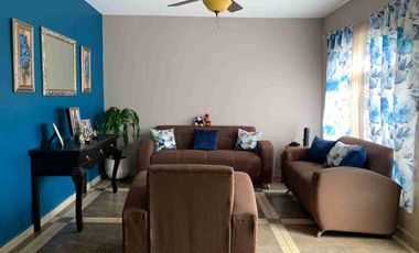 casa en venta por el Centinela