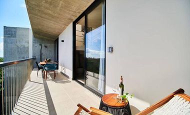 Penthouse con vista al mar en Grand Sirenis–privacidad, altura y estilo de vida