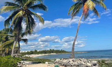 Penthouse con vista al mar en Grand Sirenis–privacidad, altura y estilo de vida