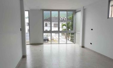 Alquilo moderno departamento en los ceibos, 3 habitaciones, garaje