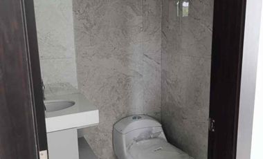 Alquilo moderno departamento en los ceibos, 3 habitaciones, garaje