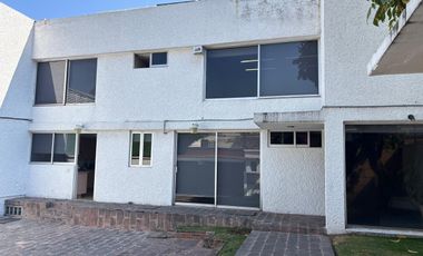 VENTA DE CASA DE 4 RECÁMARAS EN LOMAS DE TECAMACHALCO, NAUCALPAN.