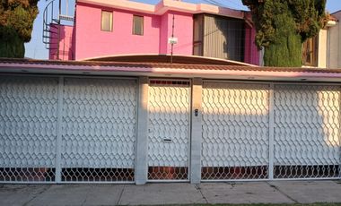 Hermosa casa en venta en Alamedas