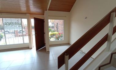 SE ARRIENDA HERMOSA CASA CONJUNTO LA HACIENDA AV CHILACOS